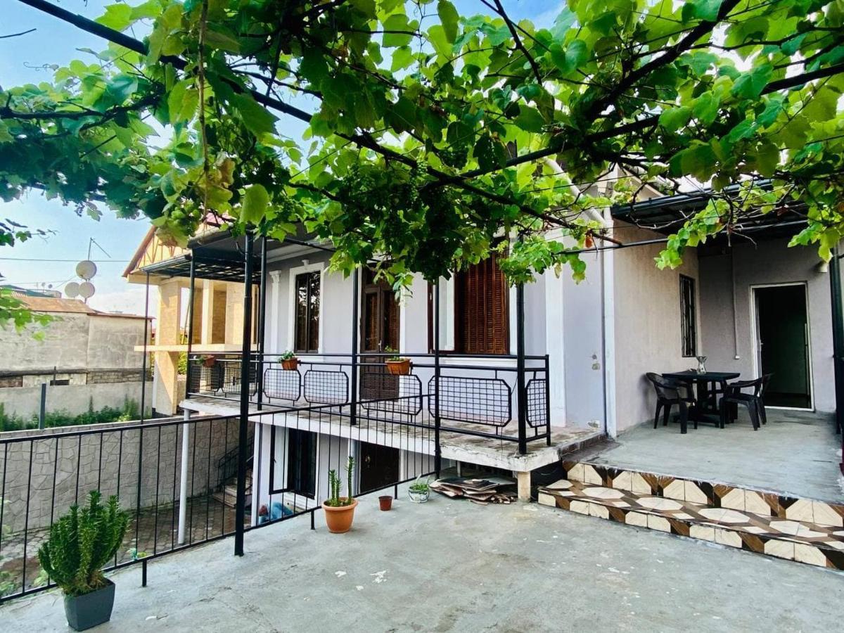 Naziti House Hotel Batumi Exterior photo